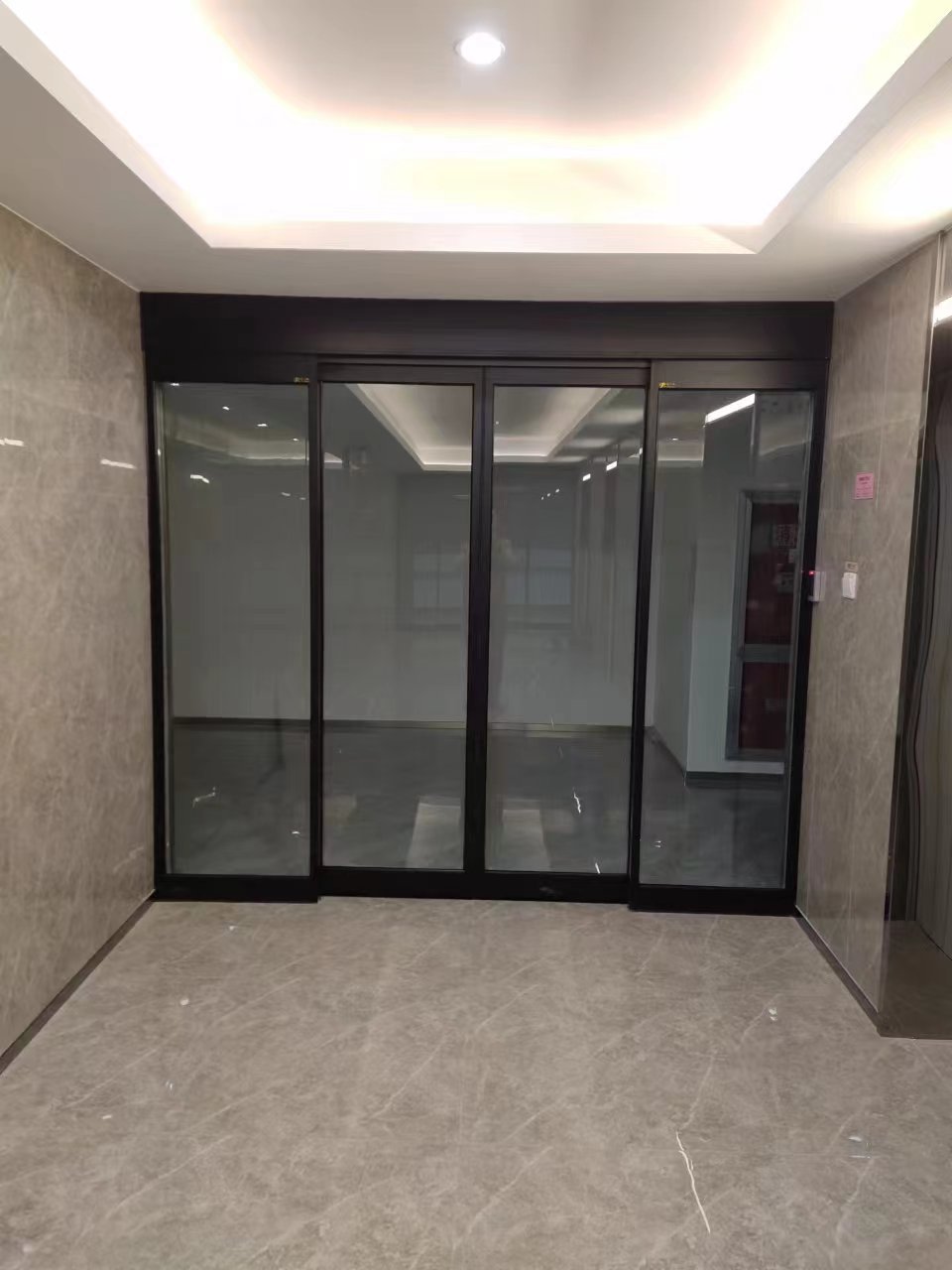 建邺区玻璃伸缩门